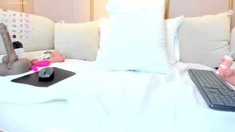 Snapshot of cloehap chatting on 12-04-24, 03:32 Cloe online show from 12-04-24, 03:32