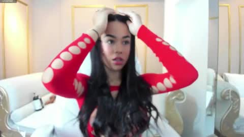 Snapshot of cloehap chatting on 02-17-25, 11:55 Cloe online show from 02-17-25, 11:55