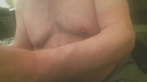 Snapshot of clouds8888 chatting on 10-16-25, 12:06 clouds8888 online show from 10-16-25, 12:06