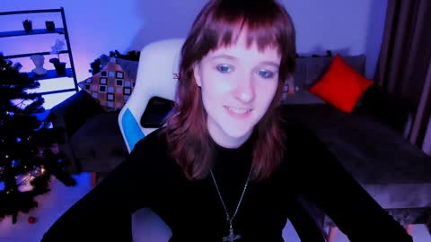 Snapshot of clover_red chatting on 01-02-25, 02:57 Clover follow me online show from 01-02-25, 02:57