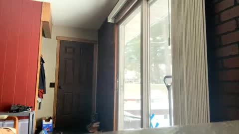 Snapshot of cloverboy1988 chatting on 02-15-25, 02:55 cloverboy1988 online show from 02-15-25, 02:55