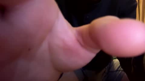 Snapshot of cloverboy1988 chatting on 11-02-25, 12:40 cloverboy1988 online show from 11-02-25, 12:40