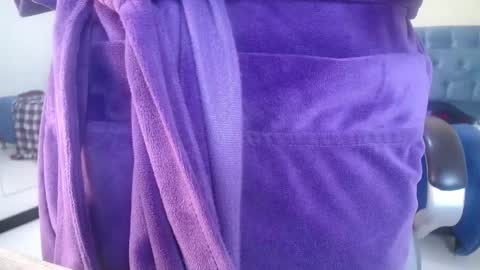 Snapshot of clown_face chatting on 12-05-24, 08:11 emely dolce online show from 12-05-24, 08:11