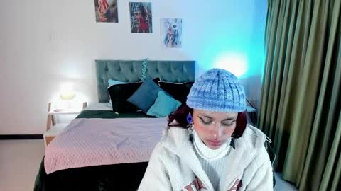 Snapshot of clown_face chatting on 03-07-25, 09:18 emely dolce online show from 03-07-25, 09:18