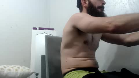 Snapshot of clubb86 chatting on 05-28-26, 04:48 Maxxdieselx69 online show from 05-28-26, 04:48