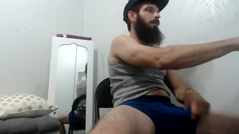 Snapshot of clubb86 chatting on 06-14-26, 11:23 Maxxdieselx69 online show from 06-14-26, 11:23