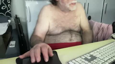 Snapshot of coach_karl chatting on 11-03-25, 11:26 Coach Karl Porn Star Tip me all the way to my next trip online show from 11-03-25, 11:26