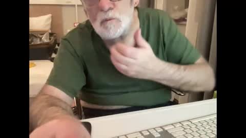 Snapshot of coach_karl chatting on 01-16-26, 07:07 Coach Karl Porn Star Tip me all the way to my next trip online show from 01-16-26, 07:07