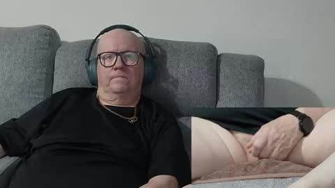 Charlie. online show from 11-06-25, 04:19