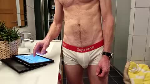 Cockvantage online show from 12-16-24, 06:16