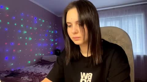 Nikki online show from 10-13-25, 10:04