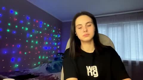 Nikki online show from 10-20-25, 06:36