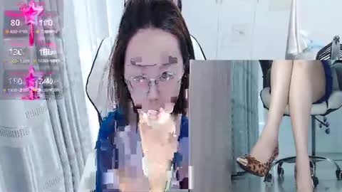 Snapshot of coco_coo chatting on 06-01-26, 05:42 coco online show from 06-01-26, 05:42