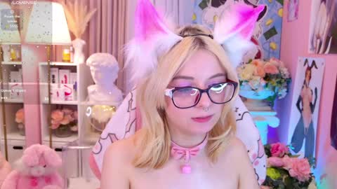 Mia online show from 12-08-24, 03:10