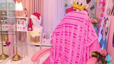 Mia online show from 12-19-24, 03:29