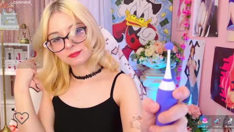 Mia online show from 12-20-24, 09:06