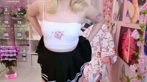 Mia online show from 02-05-25, 08:57