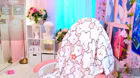 Mia online show from 02-22-25, 03:12