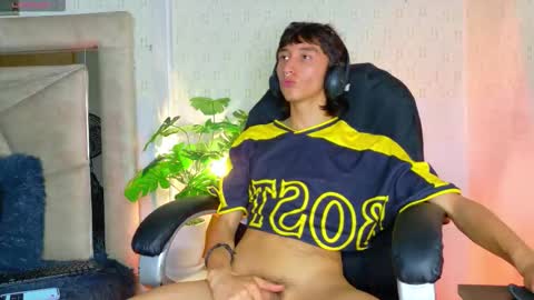 Lisandro T. online show from 02-10-26, 09:08