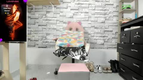 laurita online show from 04-26-26, 06:27