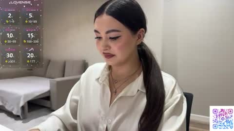Snapshot of coffee_wihtout_milk chatting on 06-14-26, 10:34 Yumi online show from 06-14-26, 10:34