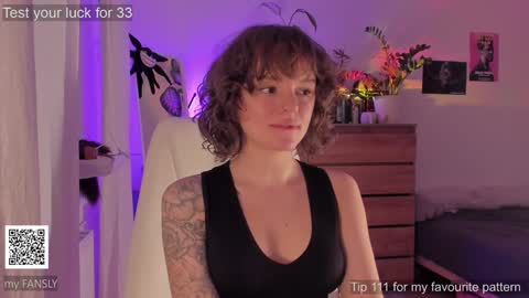 Snapshot of cogitademe chatting on 12-20-24, 10:11 Olivia online show from 12-20-24, 10:11