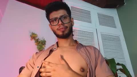 Snapshot of colby_smit chatting on 11-05-25, 07:47 Colby online show from 11-05-25, 07:47