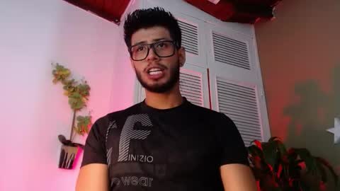 Snapshot of colby_smit chatting on 11-07-25, 07:03 Colby online show from 11-07-25, 07:03