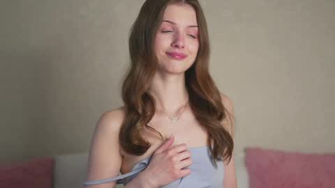 Snapshot of cold_humble chatting on 05-08-26, 03:12 Akumakekw online show from 05-08-26, 03:12