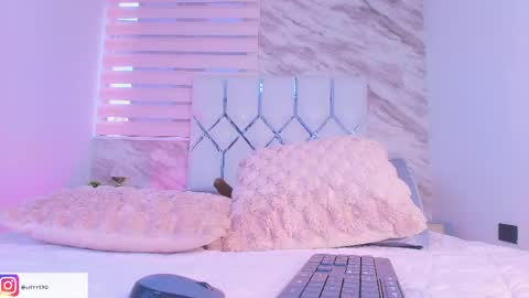 colett online show from 04-27-26, 12:03