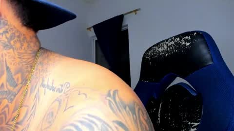 colin_fox1 online show from 04-30-26, 01:34
