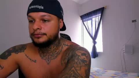 colin_fox1 online show from 05-17-26, 06:26