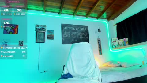 Snapshot of colin_stone chatting on 01-25-25, 12:38 colin_stone online show from 01-25-25, 12:38