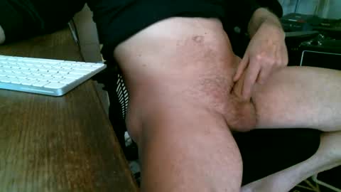 Snapshot of colinclout2 chatting on 02-20-25, 09:31 colinclout2 online show from 02-20-25, 09:31