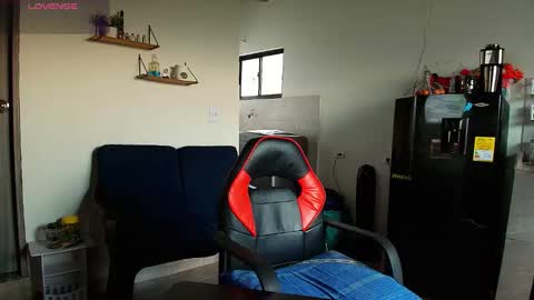 Snapshot of colinlatinbrown chatting on 01-07-26, 11:45 IG online show from 01-07-26, 11:45