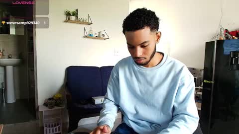 Snapshot of colinlatinbrown chatting on 01-15-26, 04:11 IG online show from 01-15-26, 04:11