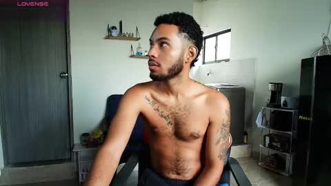 Snapshot of colinlatinbrown chatting on 01-19-26, 12:31 IG online show from 01-19-26, 12:31