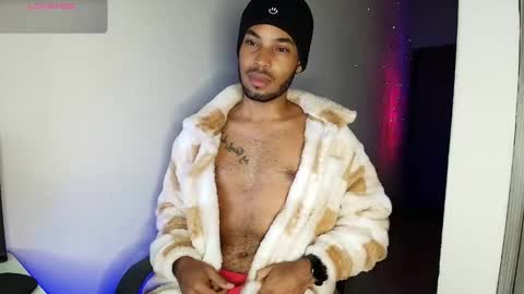 Snapshot of colinlatinbrown chatting on 02-03-26, 08:19 IG online show from 02-03-26, 08:19