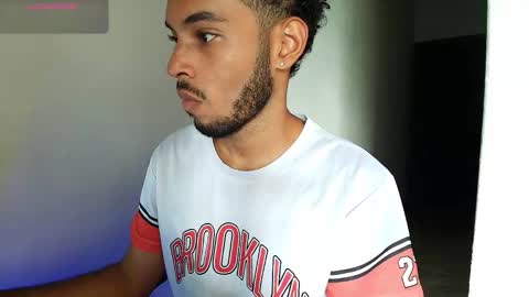 Snapshot of colinlatinbrown chatting on 02-12-26, 06:14 IG online show from 02-12-26, 06:14