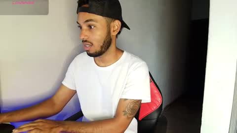 Snapshot of colinlatinbrown chatting on 02-14-26, 12:24 IG online show from 02-14-26, 12:24