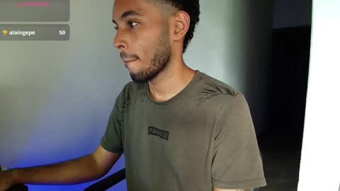 Snapshot of colinlatinbrown chatting on 02-17-26, 06:25 IG online show from 02-17-26, 06:25