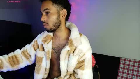 Snapshot of colinlatinbrown chatting on 02-23-26, 08:44 IG online show from 02-23-26, 08:44