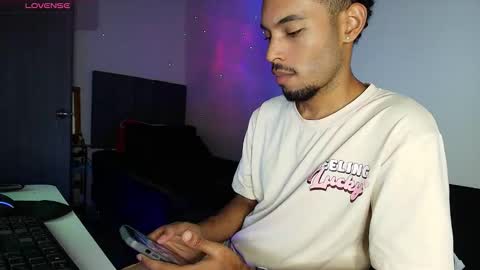 Snapshot of colinlatinbrown chatting on 02-24-26, 06:28 IG online show from 02-24-26, 06:28