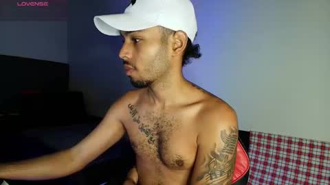 Snapshot of colinlatinbrown chatting on 03-07-26, 01:30 IG online show from 03-07-26, 01:30