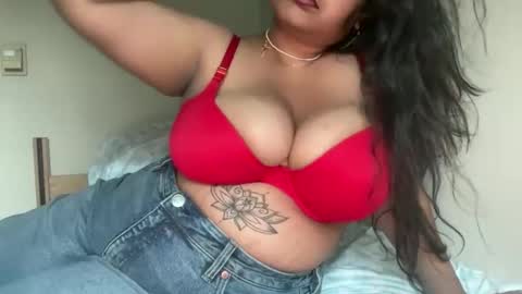 Snapshot of coll3gegirl chatting on 05-17-26, 11:34 coll3gegirl online show from 05-17-26, 11:34