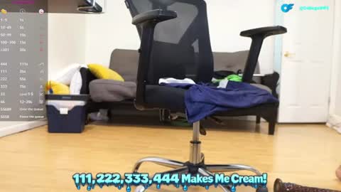 College001 online show from 07-18-26, 01:48