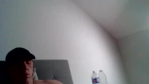 Snapshot of college_muscle chatting on 01-06-25, 03:31 foreverxshredded online show from 01-06-25, 03:31