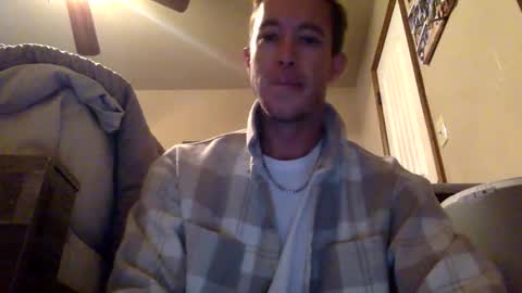 Snapshot of collegedudejames chatting on 12-15-25, 03:05 DILF James online show from 12-15-25, 03:05