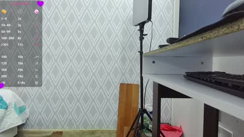 Snapshot of colombia_mommy_ chatting on 02-06-25, 12:16 GRETCHEN online show from 02-06-25, 12:16