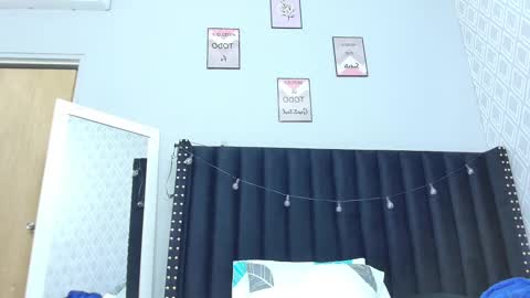 Snapshot of colombia_mommy_ chatting on 02-13-25, 12:32 GRETCHEN online show from 02-13-25, 12:32